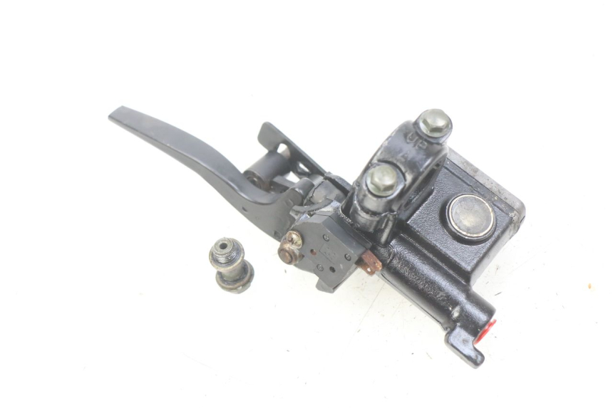 photo de REAR BRAKE MASTER CYLINDER CHINESE QUAD SPEEDY DELUXE 125 - Alternative perspective