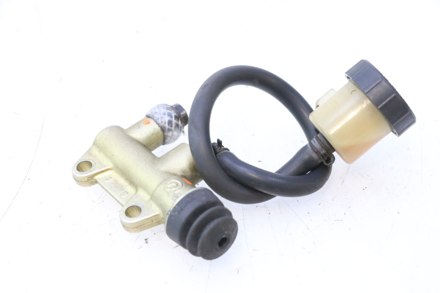 photo de REAR BRAKE MASTER CYLINDER DUCATI SS IE DS CARENEE 1000 (2002 - 2006) - Technical close-up
