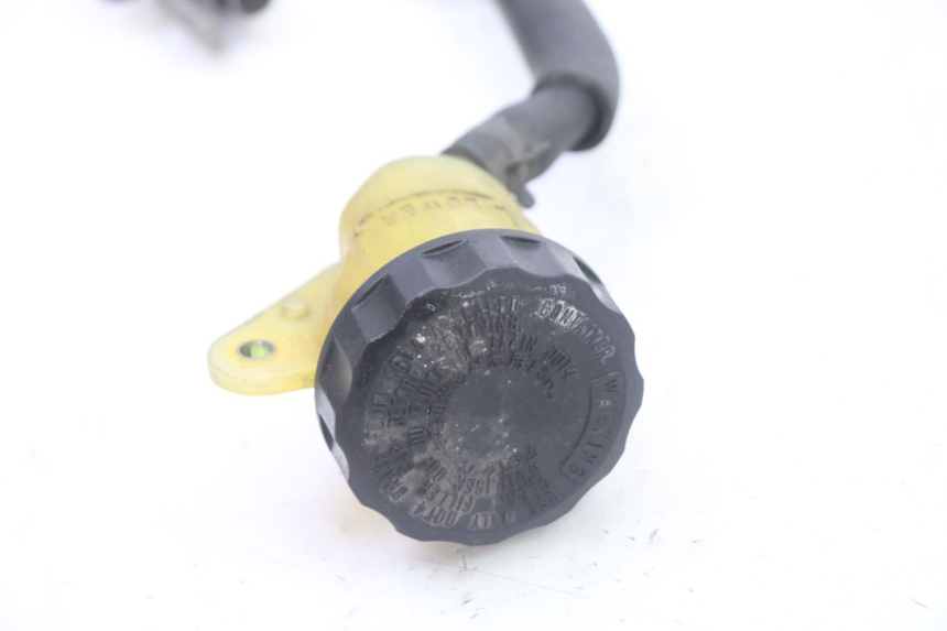 photo de REAR BRAKE MASTER CYLINDER HONDA ST PAN EUROPEAN 1300 (2002 - 2013) - Alternative perspective