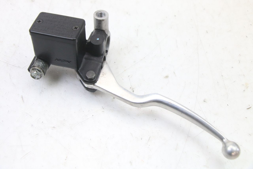 photo de REAR BRAKE MASTER CYLINDER SUZUKI BURGMAN 125 (2018 - 2021) - Technical close-up