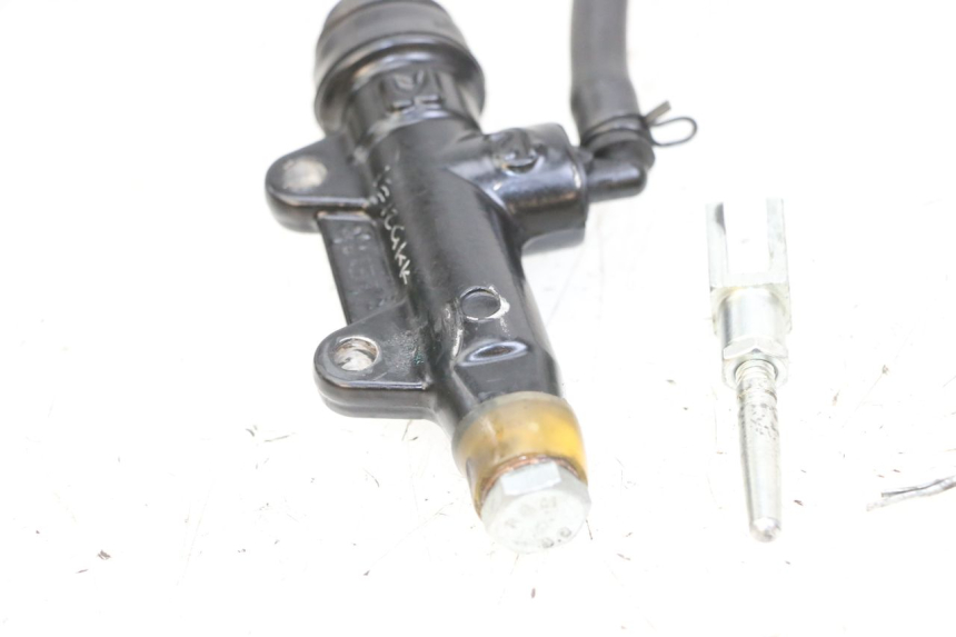 photo de REAR BRAKE MASTER CYLINDER HUSQVARNA SVARTPILEN 401 (2018 - 2023) - Technical close-up