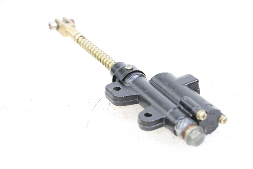 photo de REAR BRAKE MASTER CYLINDER NITRO MOTORS THUNDER 125 - Zoom on usage condition