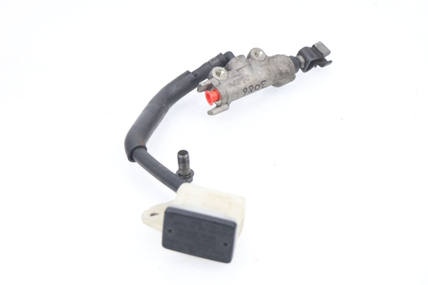 photo de REAR BRAKE MASTER CYLINDER HONDA VTR F FIRESTORM 1000 (1997 - 2001) - Component detail