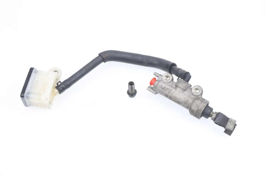 photo de REAR BRAKE MASTER CYLINDER HONDA VTR F FIRESTORM 1000 (1997 - 2001) - Alternative perspective