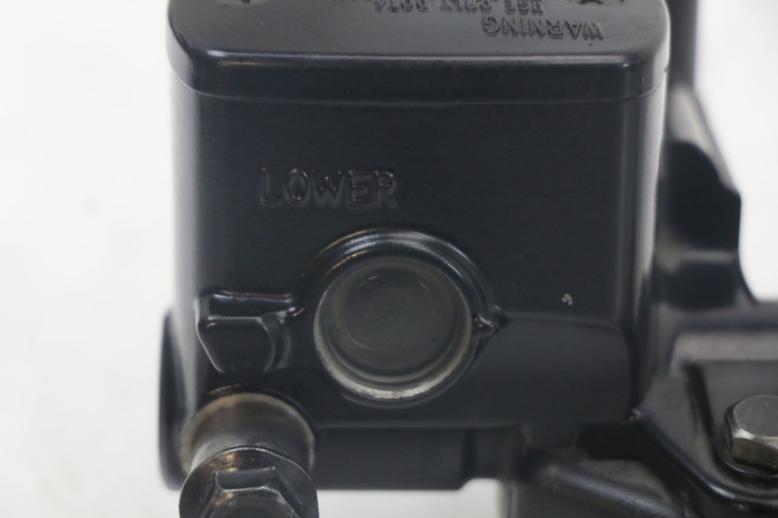 photo de REAR BRAKE MASTER CYLINDER YAMAHA XMAX X-MAX ABS 125 (2017 - 2020) - Fixing points details