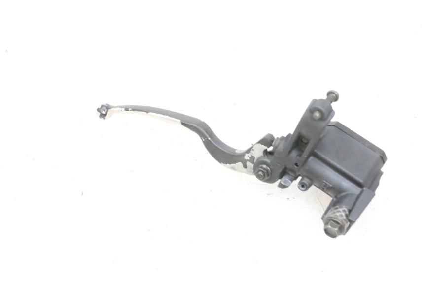 photo de REAR BRAKE MASTER CYLINDER YAMAHA XMAX X-MAX 125 (2006 - 2009) - Zoom on usage condition