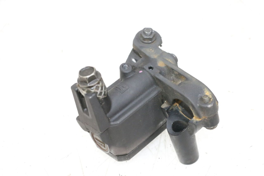 photo de REAR BRAKE MASTER CYLINDER YAMAHA XMAX X-MAX 125 (2006 - 2009) - Alternative perspective