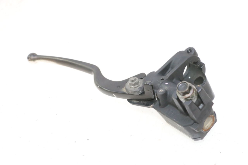 photo de REAR BRAKE MASTER CYLINDER YAMAHA XMAX X-MAX 125 (2006 - 2009) - Zoom on usage condition