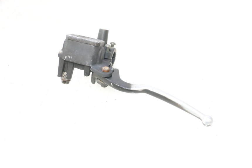 photo de REAR BRAKE MASTER CYLINDER YAMAHA XMAX X-MAX 125 (2006 - 2009) - Surface and material condition