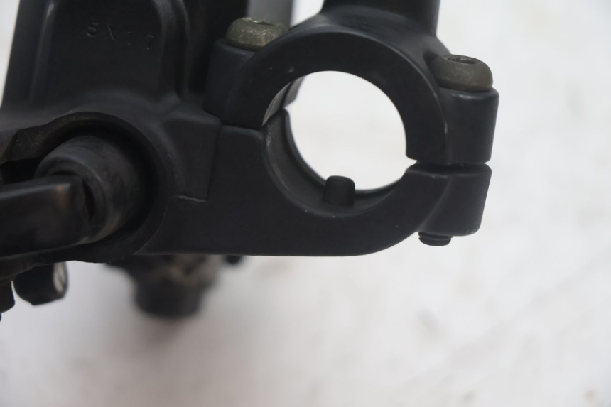 photo de REAR BRAKE MASTER CYLINDER YAMAHA XMAX X-MAX 125 (2006 - 2009) - Fixing points details