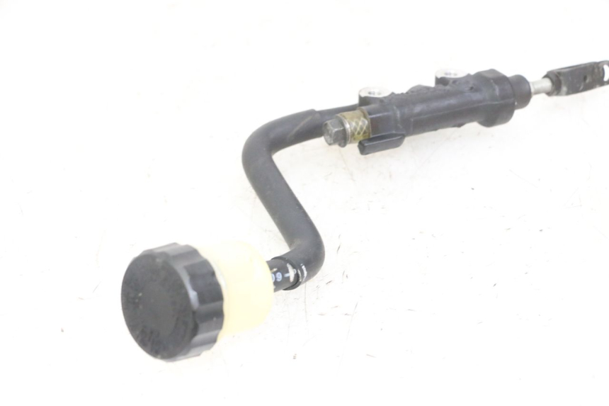 photo de REAR BRAKE MASTER CYLINDER YAMAHA XJ6 ABS 600 (2008 - 2016) - Component detail
