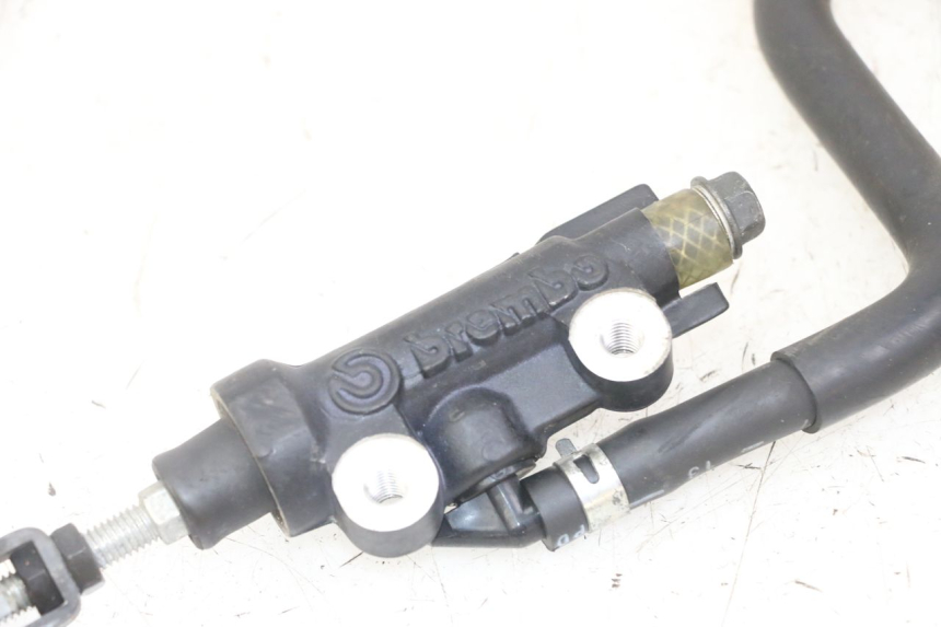 photo de REAR BRAKE MASTER CYLINDER YAMAHA XJ6 ABS 600 (2008 - 2016) - Product overview