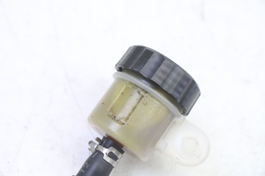 photo de REAR BRAKE MASTER CYLINDER YAMAHA XJ6 ABS 600 (2008 - 2016) - Zoom on usage condition