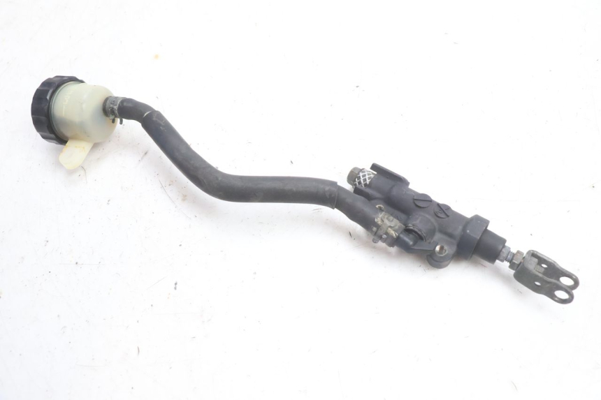 photo de REAR BRAKE MASTER CYLINDER YAMAHA XJR 1300 (1998 - 2002) - Alternative perspective