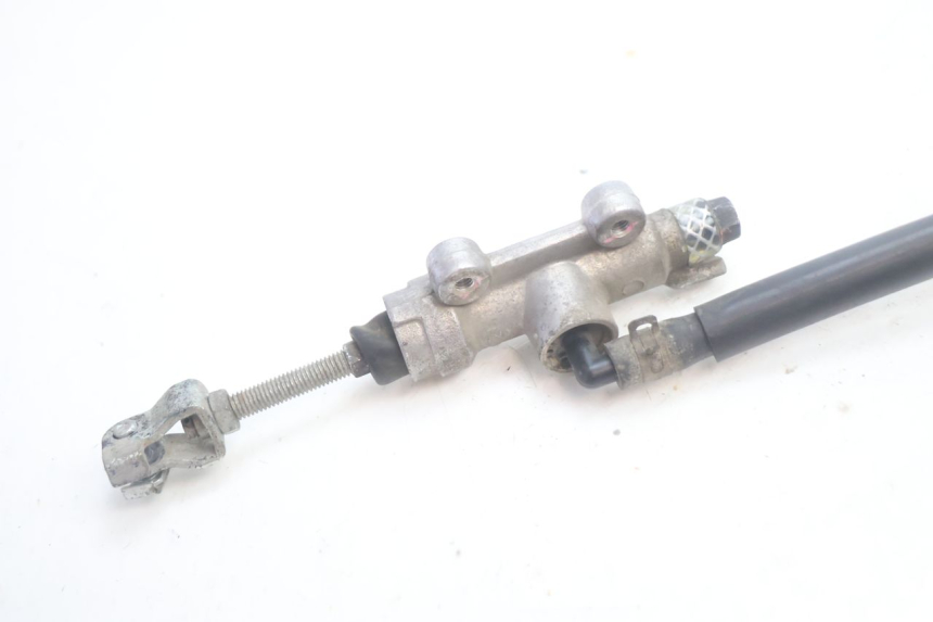 photo de REAR BRAKE MASTER CYLINDER HONDA XLV VARADERO 125 (2007 - 2012) - Technical close-up