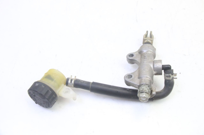 photo de REAR BRAKE MASTER CYLINDER YAMAHA YFM R RAPTOR 250 (2008 - 2014) - Fixing points details
