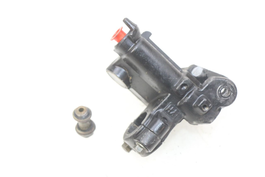 photo de REAR BRAKE MASTER CYLINDER YAMASAKI YM T 125 (2015 - 2020) - Technical close-up
