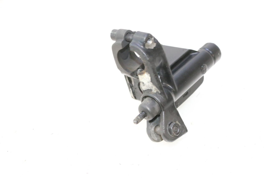 photo de REAR BRAKE MASTER CYLINDER YAMAHA YP MAJESTY 125 (2007 - 2010) - Alternative perspective