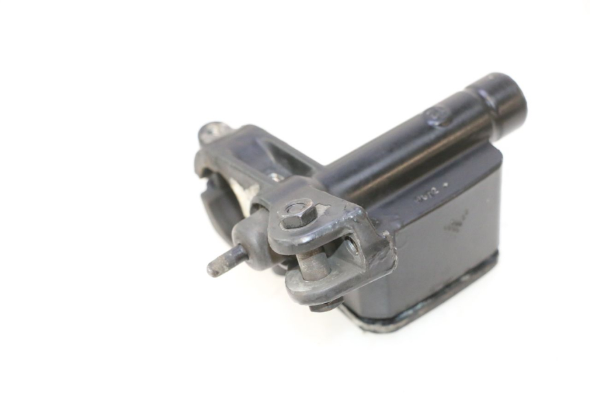 photo de REAR BRAKE MASTER CYLINDER YAMAHA YP MAJESTY 125 (2007 - 2010) - Technical close-up