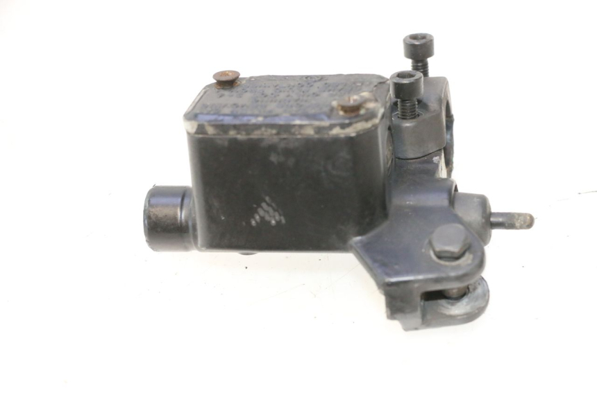photo de REAR BRAKE MASTER CYLINDER YAMAHA YP MAJESTY 125 (2007 - 2010) - Surface and material condition