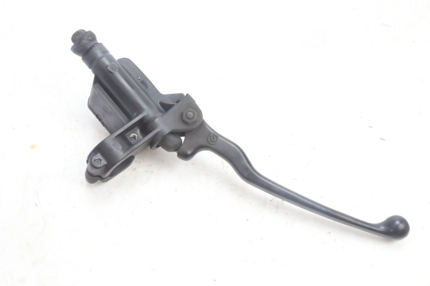 photo de REAR BRAKE MASTER CYLINDER YAMAHA YP MAJESTY 125 (2007 - 2010) - Alternative perspective
