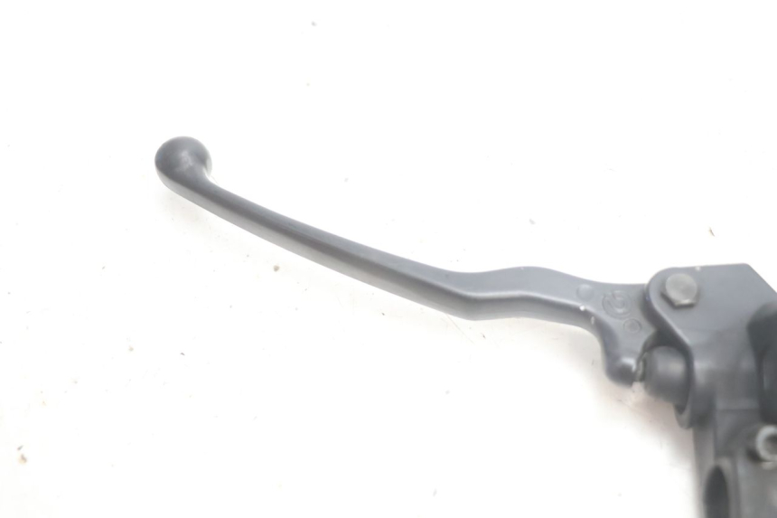 photo de REAR BRAKE MASTER CYLINDER YAMAHA YP MAJESTY 125 (2002 - 2006) - Component detail