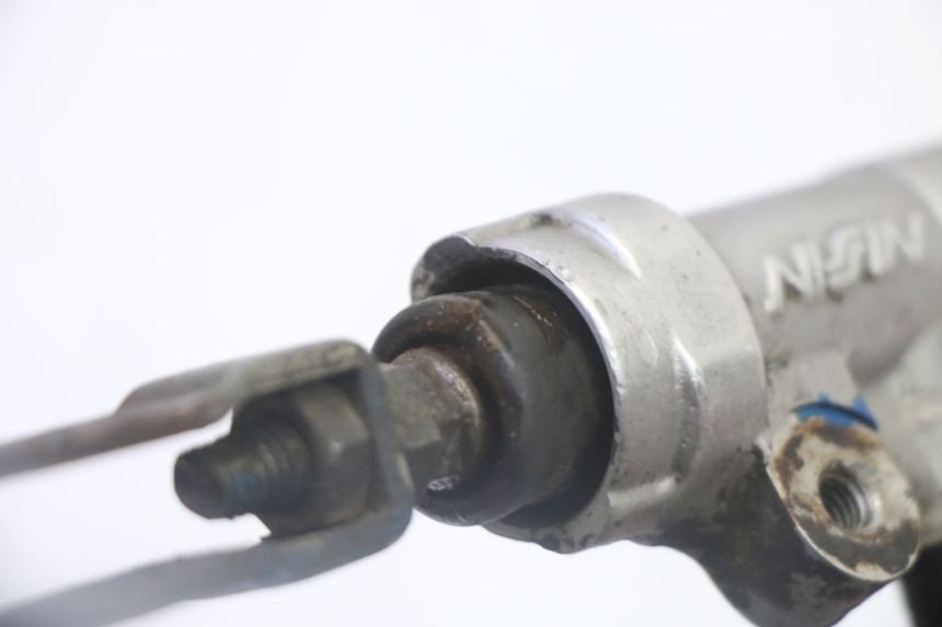 photo de REAR BRAKE MASTER CYLINDER YAMAHA YZ 125 (1998 - 2005) - Alternative perspective