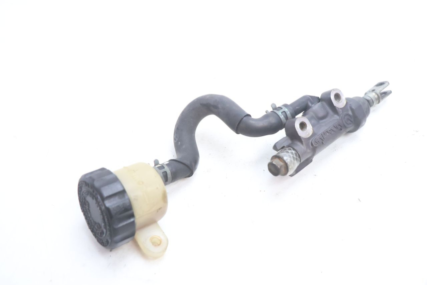 photo de REAR BRAKE MASTER CYLINDER YAMAHA YZF R GENESIS 750 (1993 - 1998) - Surface and material condition