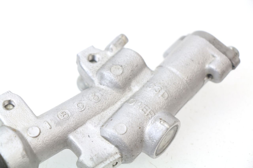 photo de REAR BRAKE MASTER CYLINDER YAMAHA YZF YZ-F 450 (2018 - 2021) - Alternative perspective