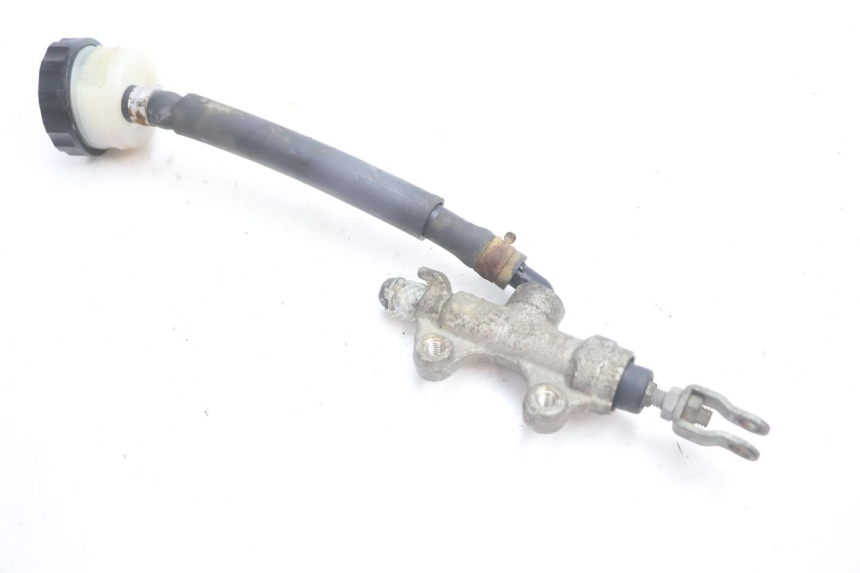 photo de REAR BRAKE MASTER CYLINDER KAWASAKI ZX-6R ZX6R 600 (1995 - 1997) - Alternative perspective