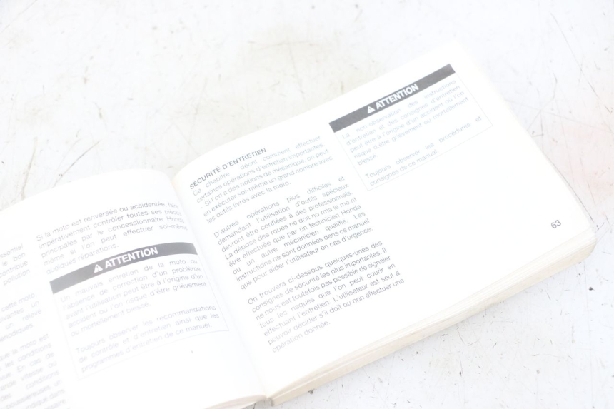 photo de USER MANUAL HONDA CBF 500 (2004 - 2007) - Technical close-up