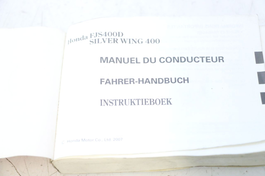 photo de USER MANUAL HONDA FJS SILVER WING SILVERWING 400 (2005 - 2008) - Alternative perspective