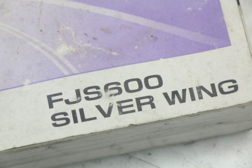 photo de USER MANUAL HONDA FJS SILVERWING SILVER WING 600 (2001 - 2010) - Technical close-up