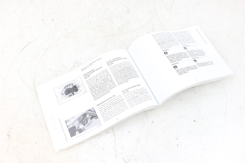 photo de USER MANUAL PIAGGIO VESPA GTS SUPER IE 125 (2009 - 2016) - Technical close-up