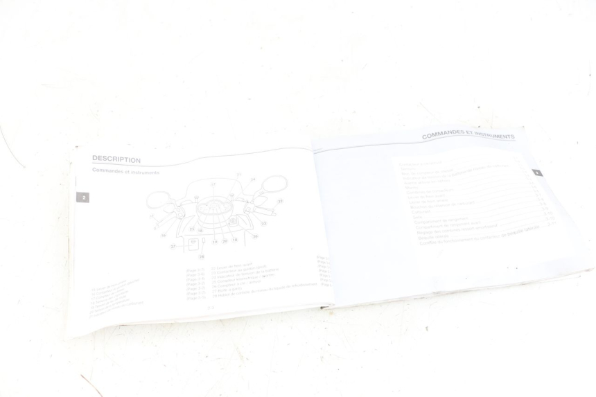 photo de USER MANUAL YAMAHA YP MAJESTY 125 (2002 - 2006) - Technical close-up