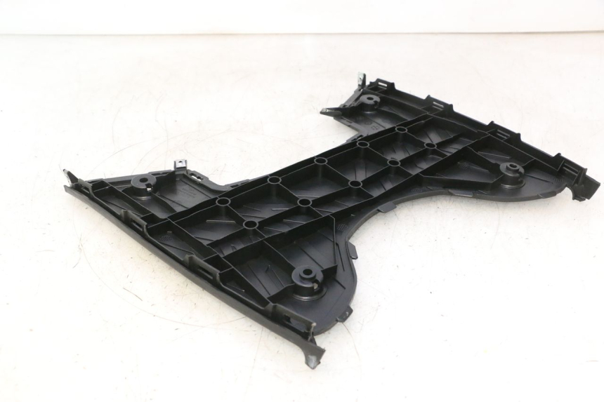 photo de FOOTREST KYMCO AGILITY 16+ 4T 50 (2018 - 2023) - Fixing points details