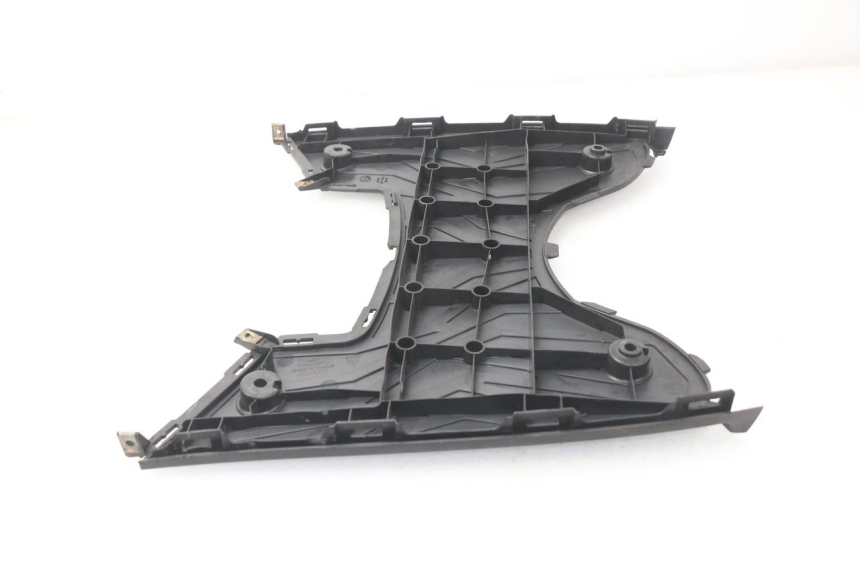 photo de FLOOR PANEL KYMCO AGILITY CITY 2T 50 (2008 - 2016) - Zoom on usage condition