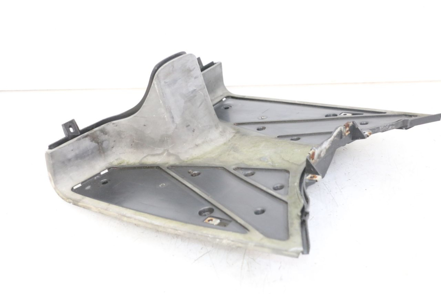 photo de FLOOR PANEL APRILIA SR MOTARD 50 (2012 - 2018) - Technical close-up