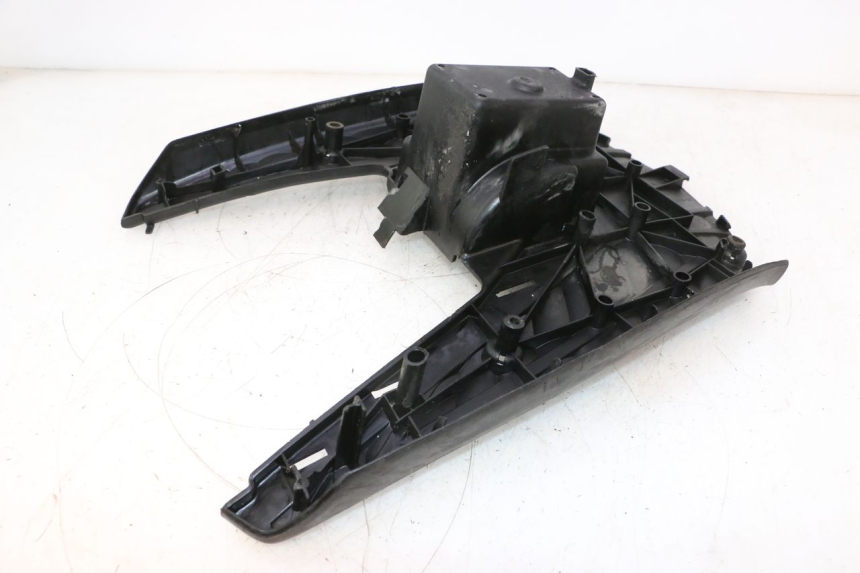 photo de FLOOR PANEL MBK BOOSTER ROCKET 50 (1995 - 1998) - Detailed visual inspection