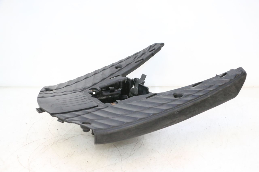 photo de FLOOR PANEL MBK BOOSTER ROCKET 50 (1995 - 1998) - Zoom on usage condition