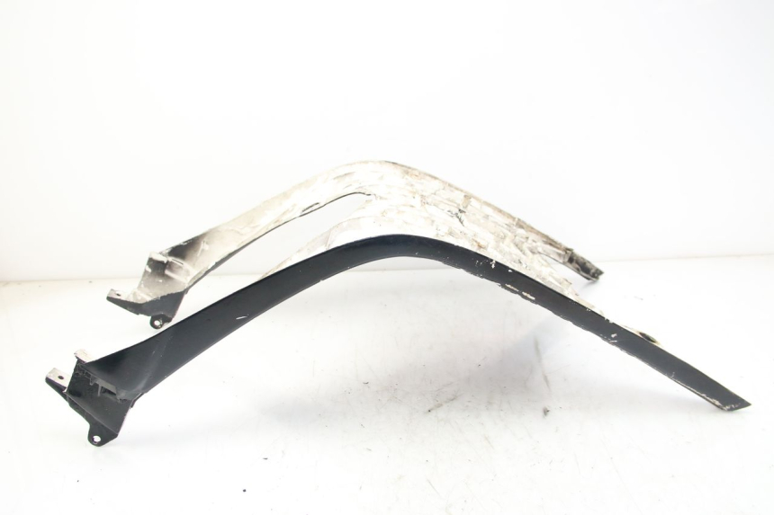 photo de FOOTREST MBK BOOSTER SPIRIT 50 (1999 - 2003) - Technical close-up