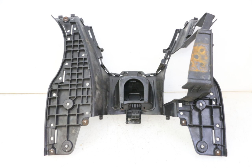 photo de FOOTREST SUZUKI BURGMAN 125 (2007 - 2014) - Zoom on usage condition