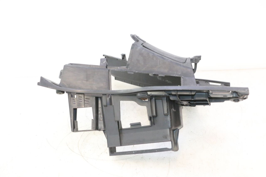photo de FOOTREST SUZUKI BURGMAN 125 (2007 - 2014) - Distinctive features