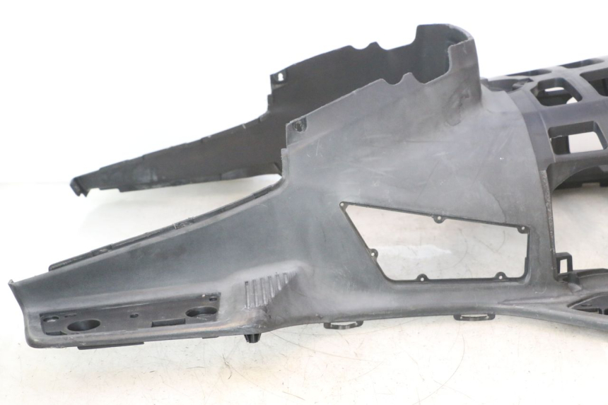 photo de FLOOR PANEL SUZUKI BURGMAN EXECUTIVE ABS 650 (2006 - 2012) - Alternative perspective