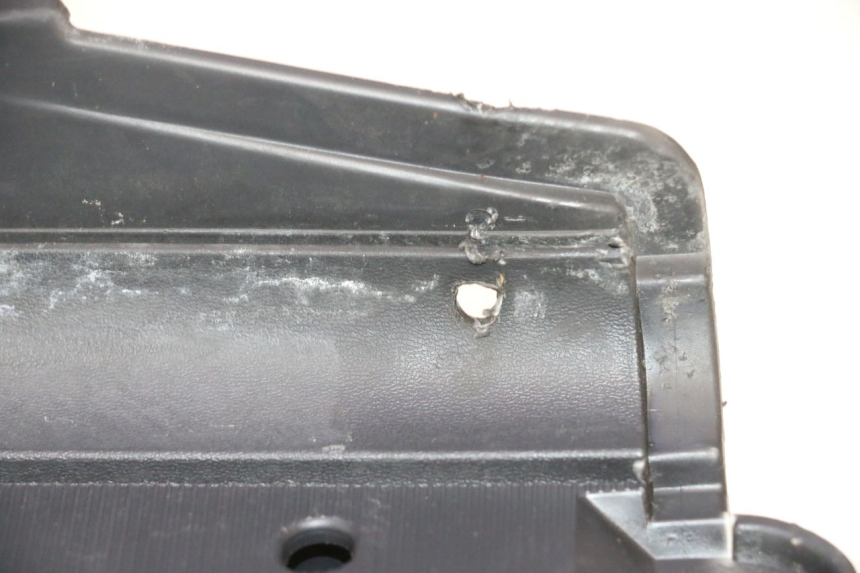 photo de FLOOR PANEL SUZUKI BURGMAN EXECUTIVE ABS 650 (2006 - 2012) - High-resolution close-up