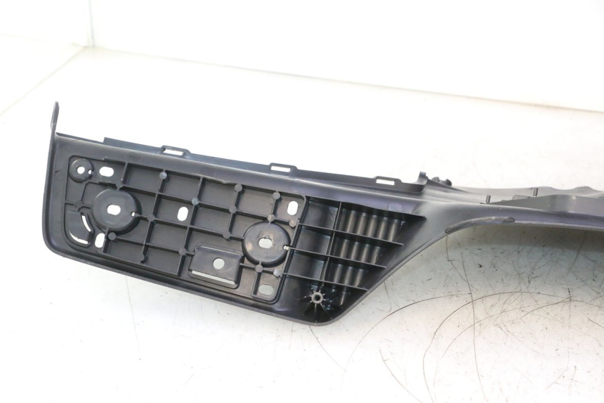 photo de FLOOR PANEL SUZUKI BURGMAN EXECUTIVE ABS 650 (2006 - 2012) - Spare part profile view