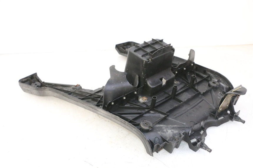 photo de FLOOR PANEL YAMAHA BW'S 100 (1999 - 2002) - Surface and material condition