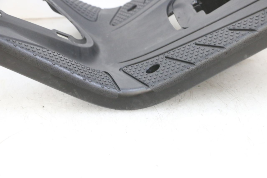 photo de FOOTREST YAMAHA BW'S EASY 50 (2013 - 2016) - Distinctive features