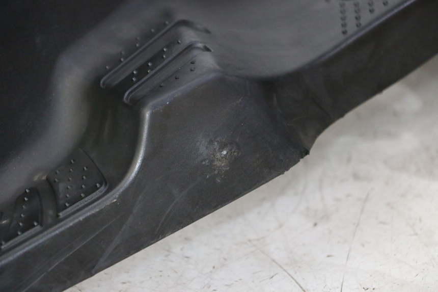 photo de FOOTREST SYM CROX 4T 50 (2016 - 2023) - Fixing points details