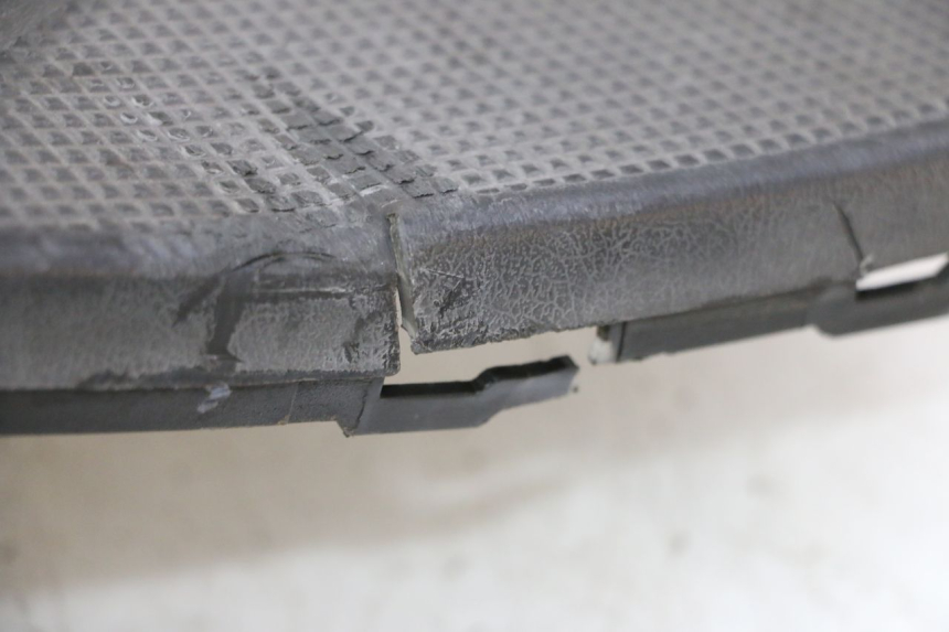 photo de FOOTREST YAMAHA CYGNUS X INJECTION 125 (2007 - 2013) - Component detail